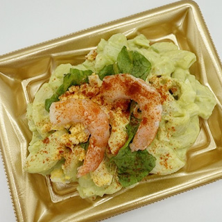 海老とアボカドポテトのディッシュ