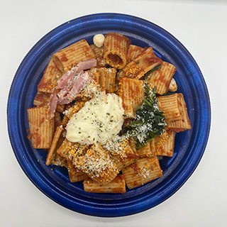 3種チーズのリガトーニパスタ